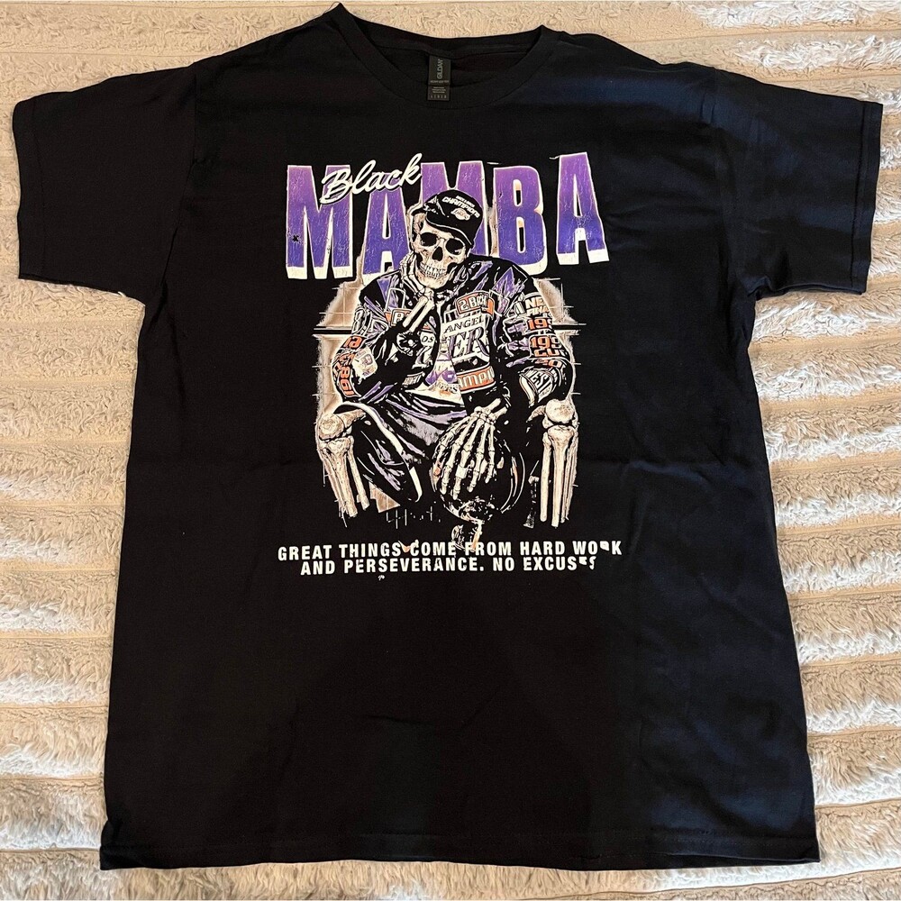Black Mamba Skeleton Racing Graphic T-Shirt Men’s Large Black Gildan Heavy Cotto